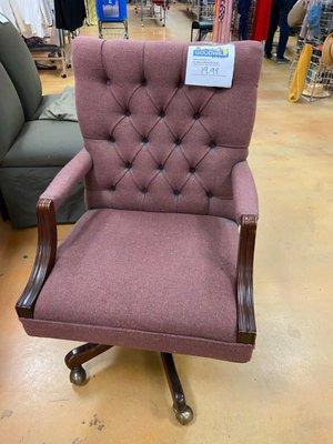 $20 pink office chair