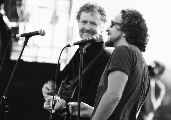 Glen Hansard & Eddie Vedder