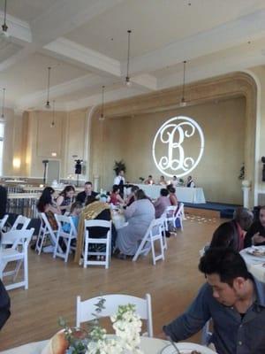 MARQUIS on MAGNOLIA : Lovely high-ceiling location for a wedding or special occasion.