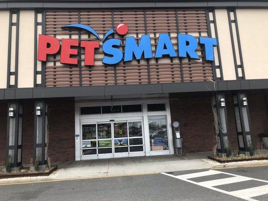 pet smart in the Brick Plaza