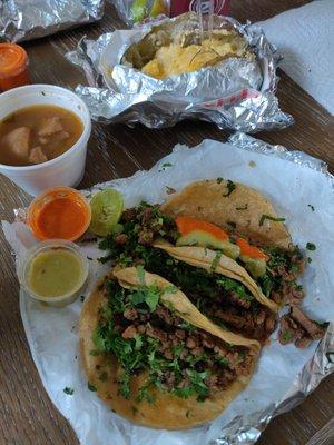 Taqueria Y Birrieria Los Compadres