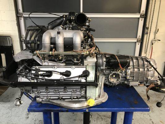 Porsche 911 - 3.2L Engine assembly