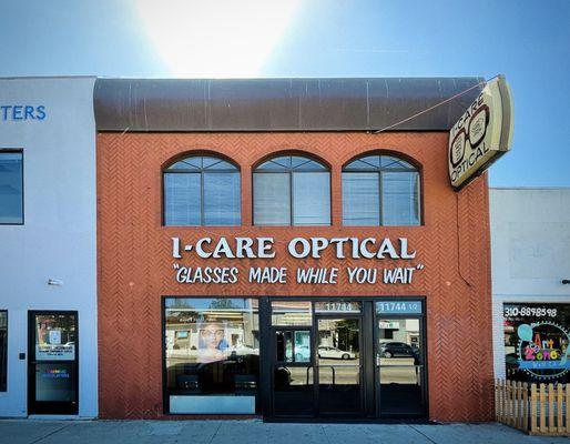 With a lab onsite, I-Care Optical was the first business to offer "Glasses Made While You Wait," transforming the way people buy glasses.