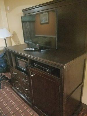 Entertainment center