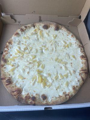 White pizza with pineapple