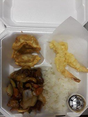 Chinese bento  box Mushroom chicken