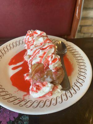 Cheesecake chimichanga