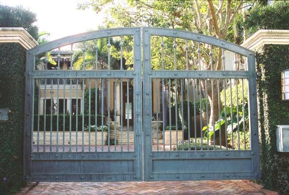 Entry gate on Old Cutler Road