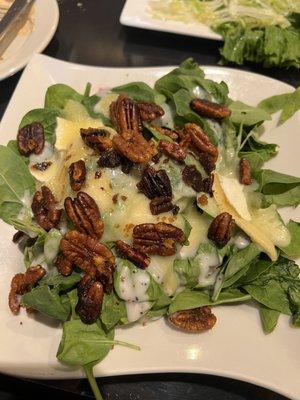 Brie and Pecan Salad