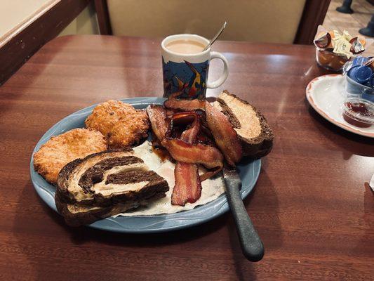 Smokehouse Breakfast Platter