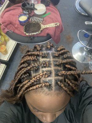 Singles, knot box braids