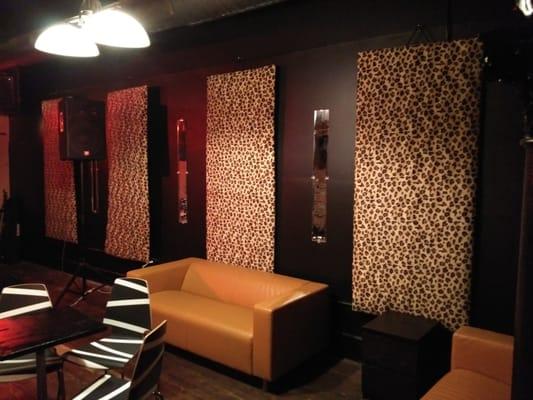 Leopard print walls ROCK &ROLL !!!