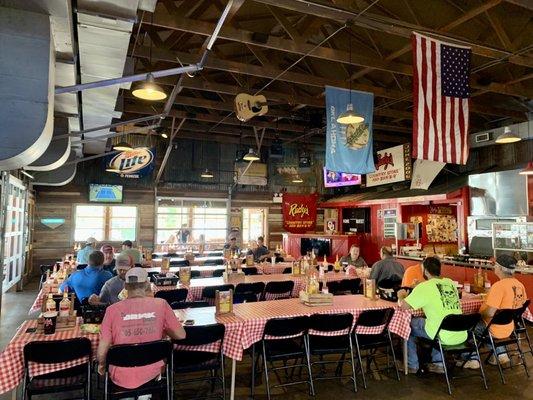 Inside Rudy's a casual cafeteria style setting.