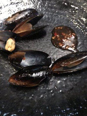 Think I will stick with Belgium Steamed Mussels vs. Stir Fried.   Mussels and Chips!