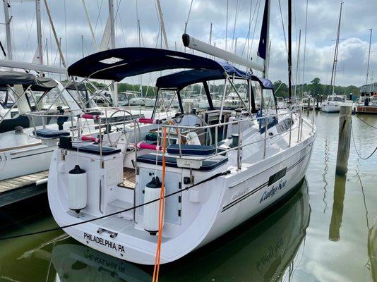 Our ride - brand new Catalina 425 - 1st charter for this boat!