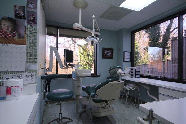 Our technologically advanced dental exam room