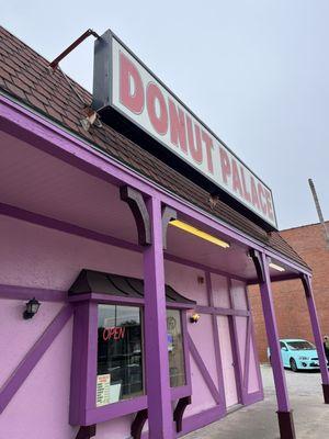 Donut Palace