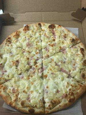 Medium Hawaii Pie. Yes we put pineapple on our pizza, but only if u want us to :)