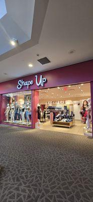 Entrance of Shape Up @ Trumbull Mall