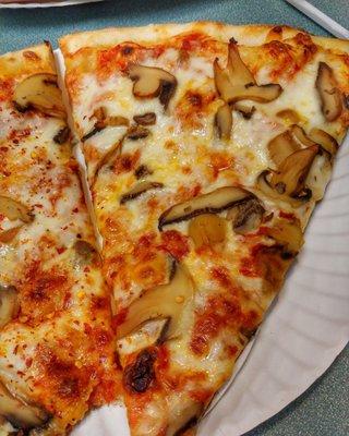 Pizza with mushrooms