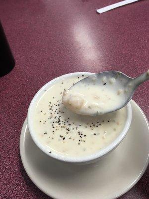 Thick and tasty clam chowder