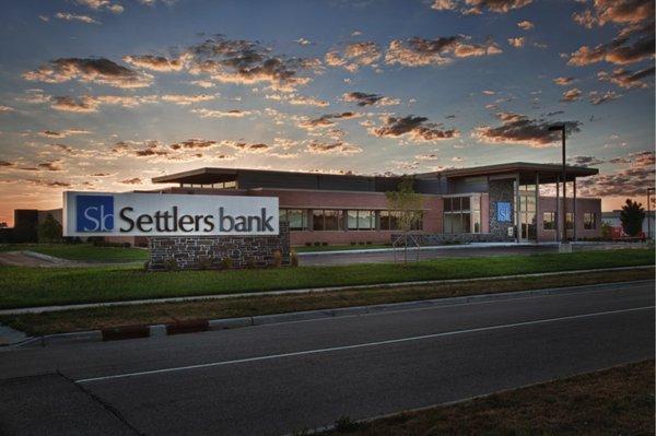 Settlers bank, 4021 Meridian Drive, Windsor WI  53598