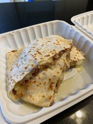 Carnitas quesadilla