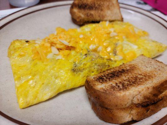 Omelet with toast