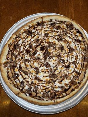 S'mores pizza