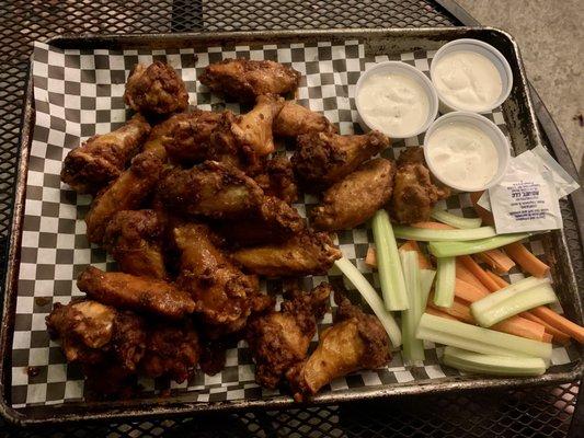 3 lbs of Shanny's delicious hot wings with bleu cheese and veggies!