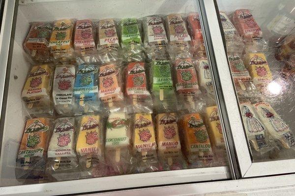 Many flavors of paletas