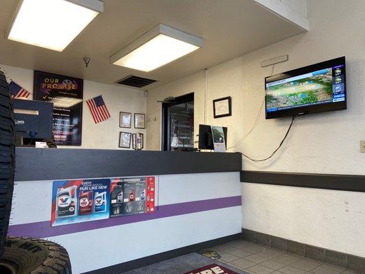 Front desk area . clean and comfortable