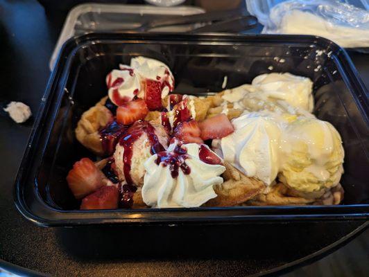 Banana pudding and strawberry cheesecake waffles from waffle flight.