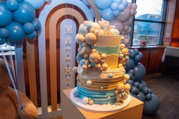 Baby shower cake