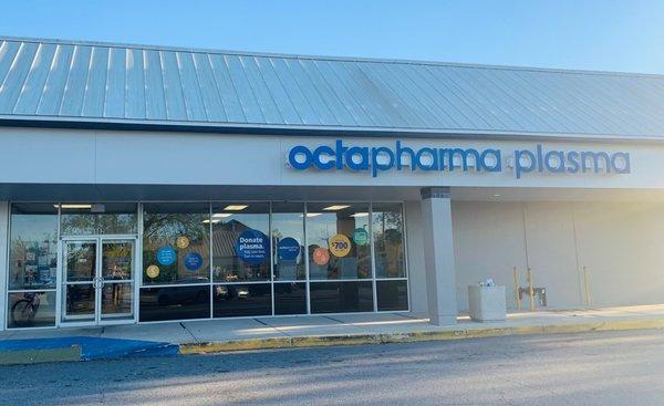 Octapharma Plasma Donation Center Orange Park, FL -
PLASMA CENTER ADDRESS:
2141 Loch Rane Blvd
Ste 102
Orange Park, FL 32073