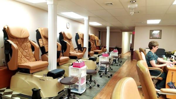 New pedicure chairs! Better massage, better whirlpool!