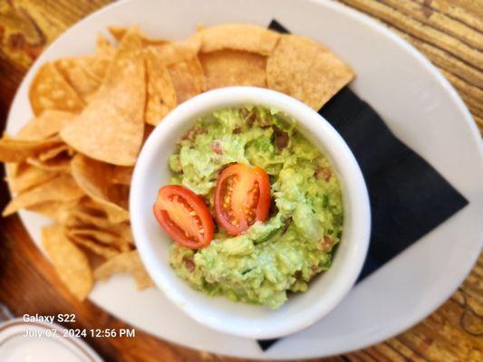 Guacamole and chips