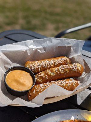 Pretzels with cheese