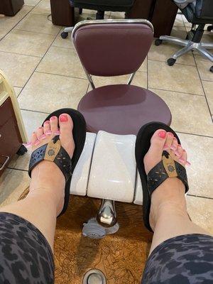 Hot Nails & Spa