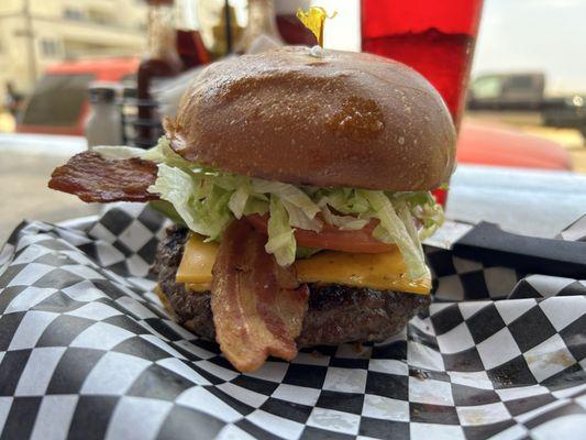 Bacon avocado burger