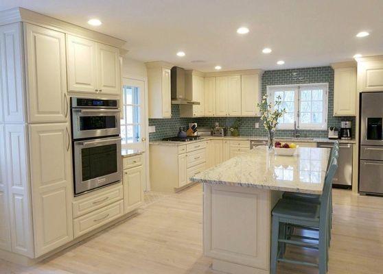 Kitchen remodel, Easton CT, large island, transitional style