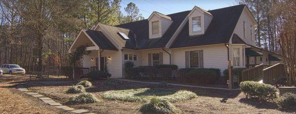 Exterior of Park Veterinary Hospital & Urgent Care