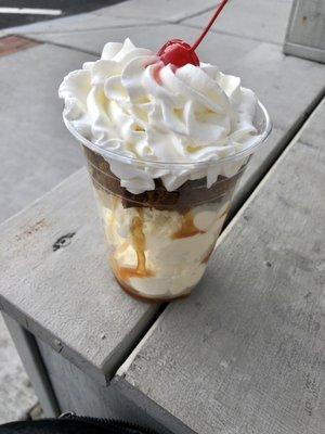 Vanilla, Ginger Cookie, Butterscotch sundae