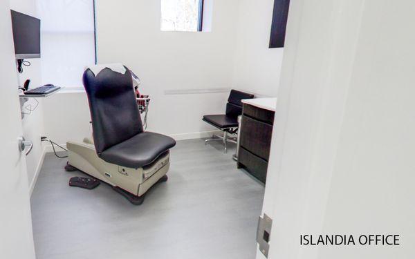 Consultation room at New York Bariatric Group in Islandia NY.