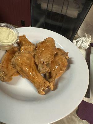 Best wings I've EVER had! Garlic ranch, crispy, meaty.