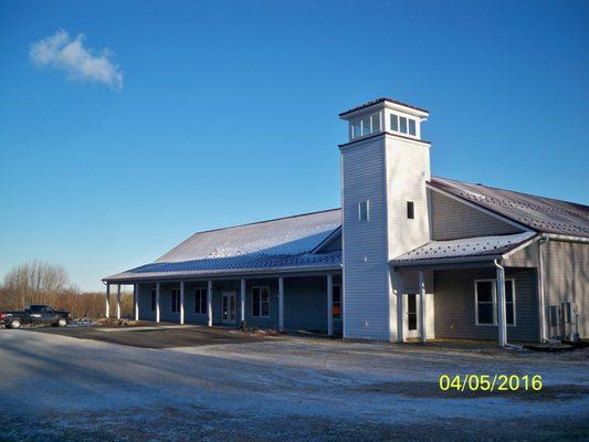 south view of tasting room and parking