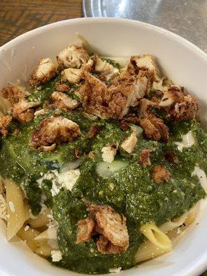 Fried chick and pesto with penne pasta