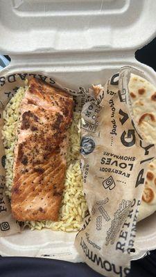 Salmon - buttered rice - pita bread