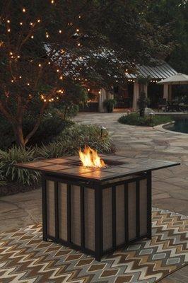 Fire pit table