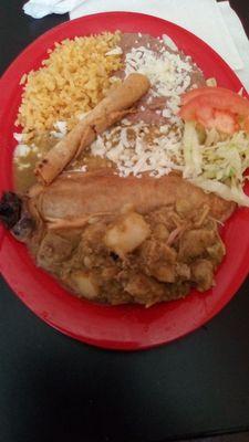 The Green Combination Plate at Cocina Mexicana Express. The flauta and relleno were poor.